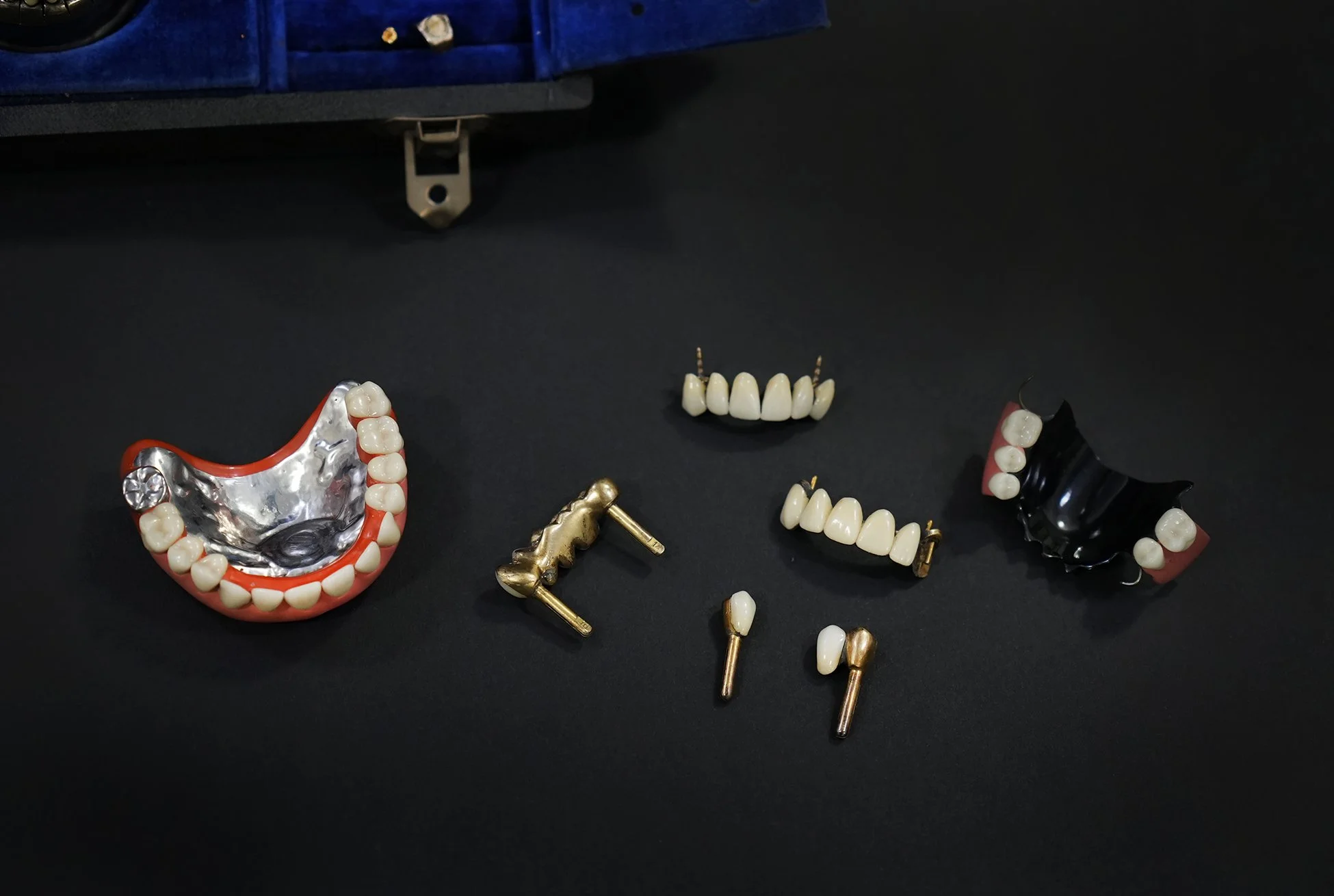 1920's Vacabe' Dental Set in Original Numbered Box # 12163 — AGENT